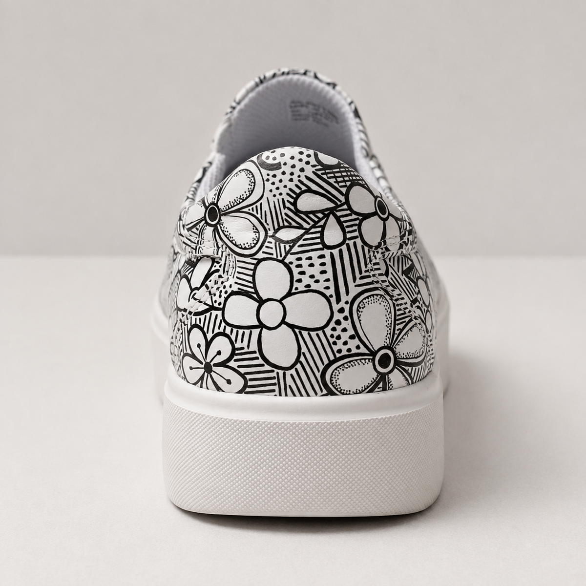 INC International Concepts Men’s Landyn Printed Slip-On Sneakers — vista 3 del producto