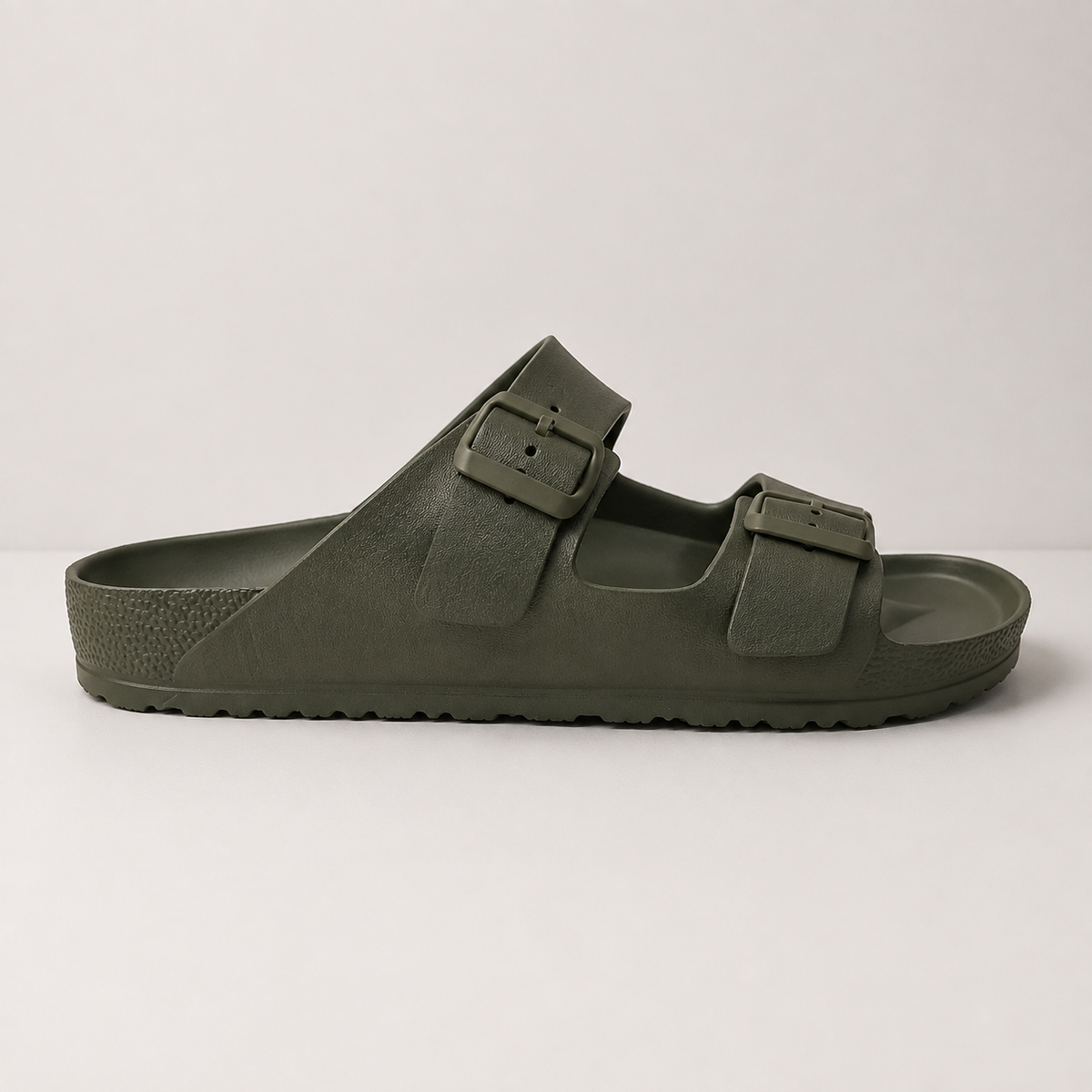 Sun + Stone Men’s Double-Buckle Sandals – Green. — vista 2 del producto