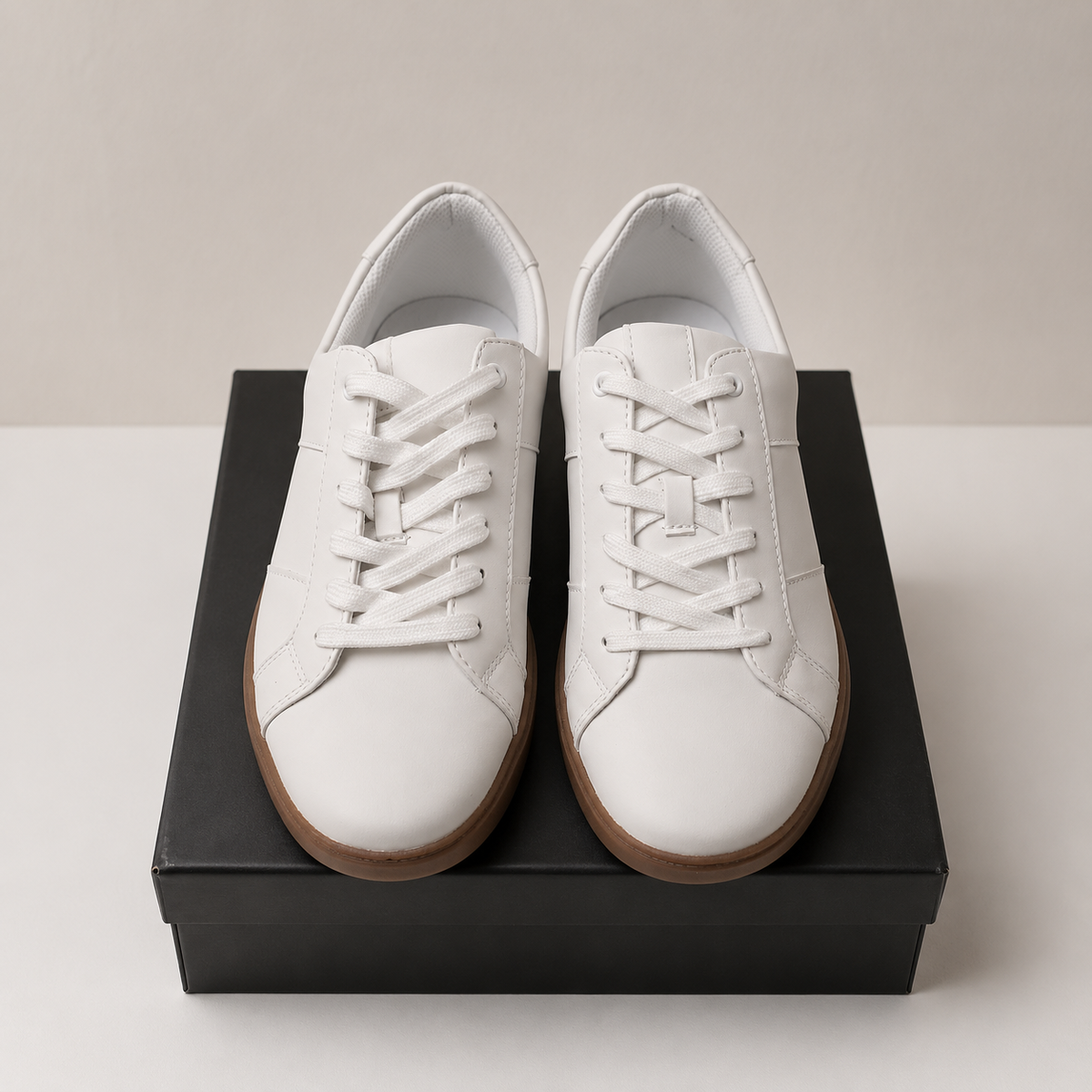 INC International Concepts Men’s Ezra Gum-Sole Sneakers — vista 3 del producto