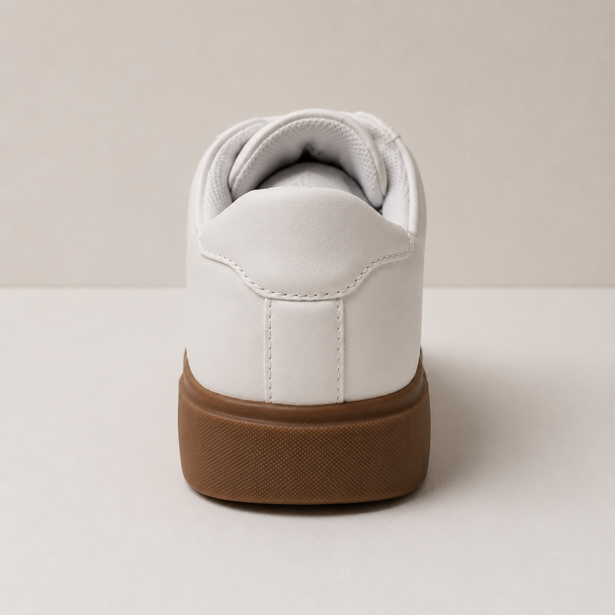 INC International Concepts Men’s Ezra Gum-Sole Sneakers — vista 4 del producto