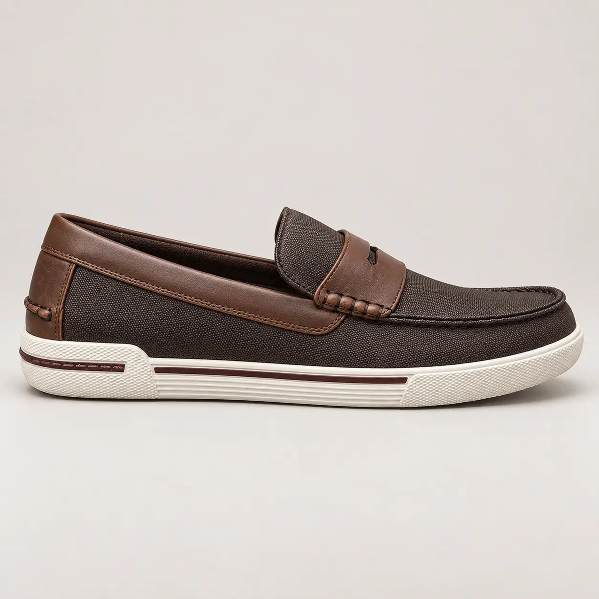 Unlisted by Kenneth Cole Men’s UN-ANCHOR Slip-On Shoes — vista 3 del producto